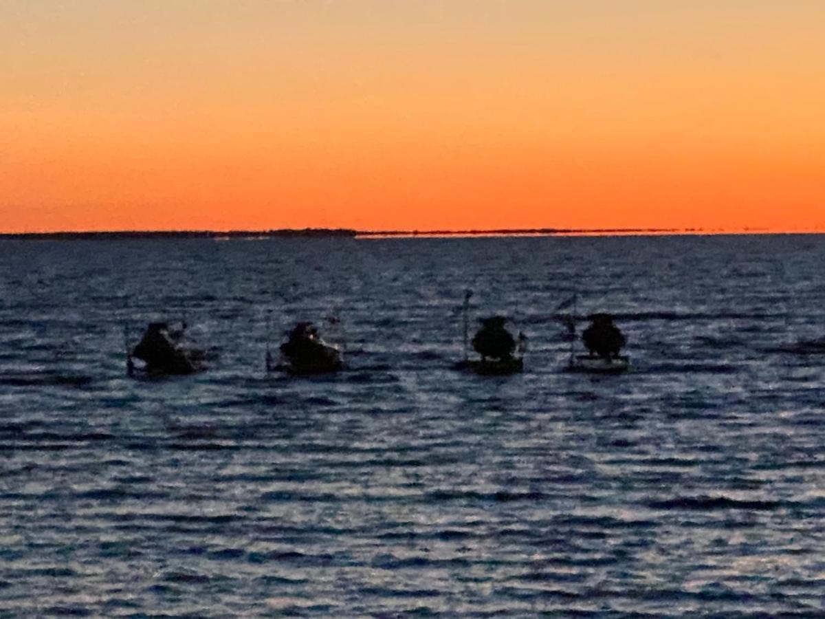 The Beachside Sylvan Beach エクステリア 写真